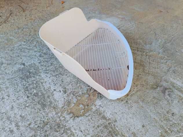 Sprzedam kuwetę dla królika duża, wymiary 32 na 32 na 40 cm