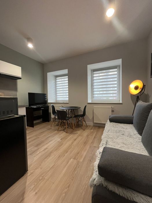 Kawalerka, mieszkanie, pokoje na doby,godziny. Parking,centrum