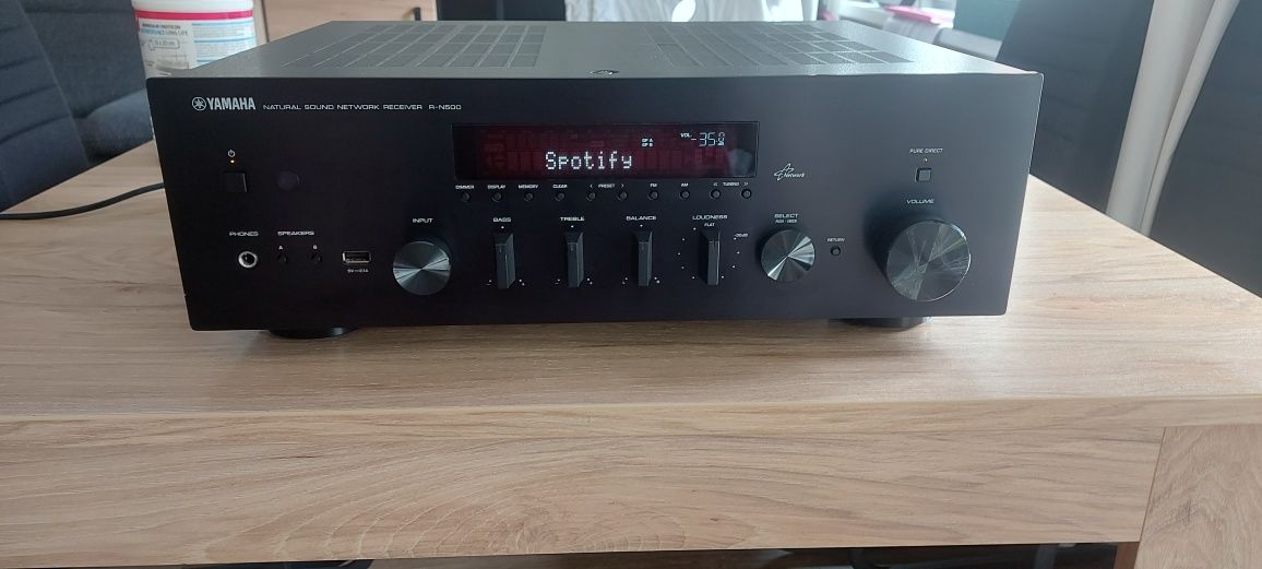 Yamaha R-N500 amplituner stereo
