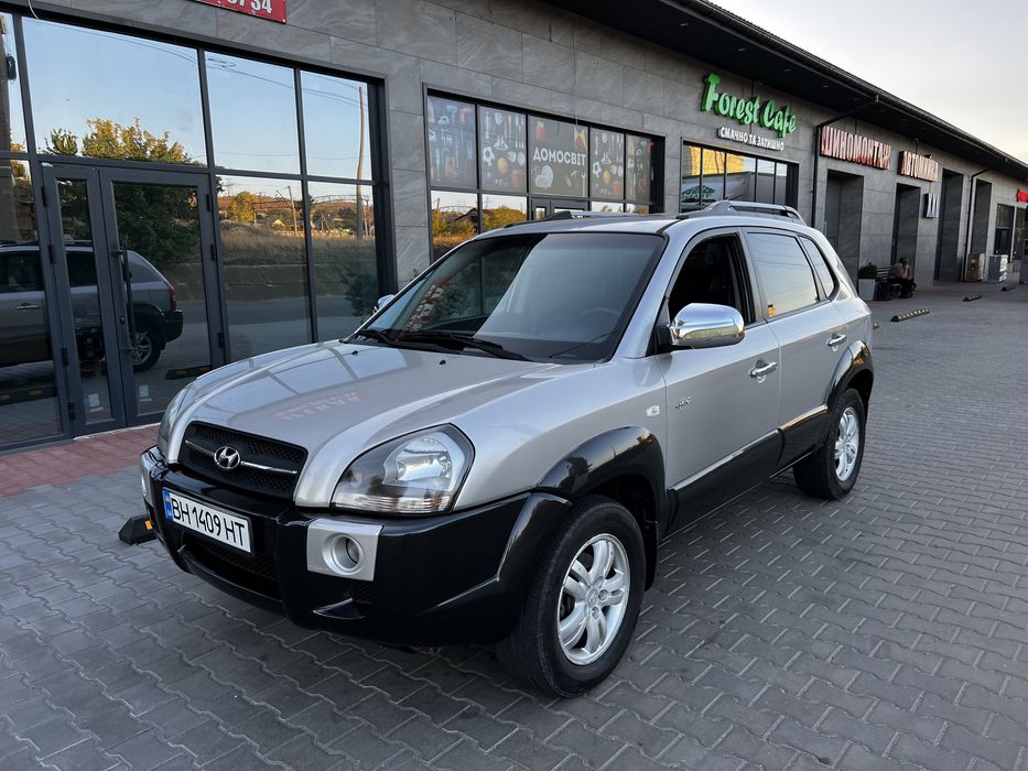 Hyundai Tucson 2.0 бензин механіка