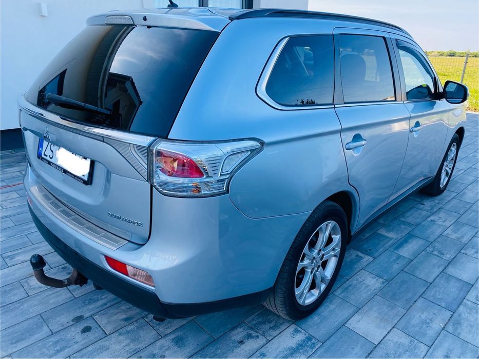 Mitsubishi Outlander Mitsubishi Outlander 4x4 webasto 7 osobowy