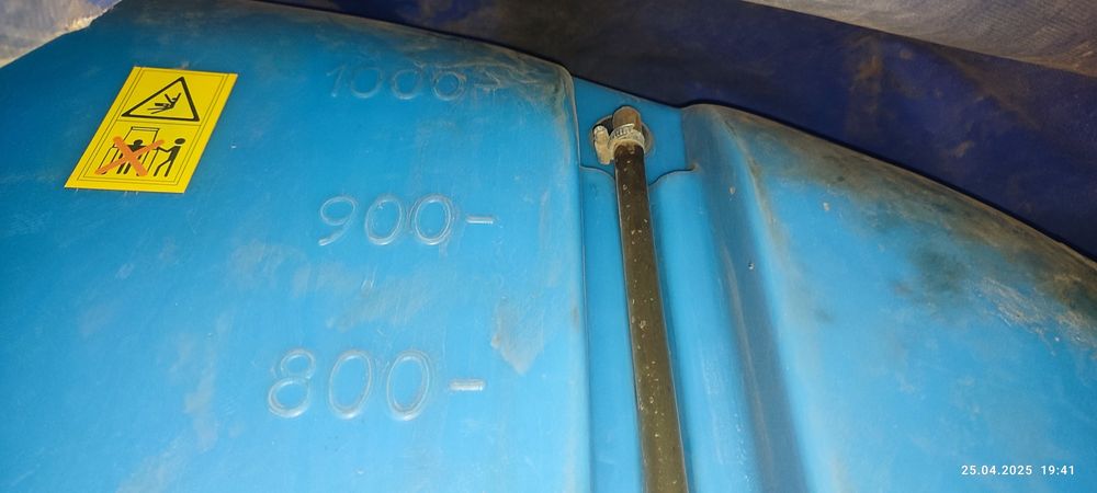 Оприскувач навісний 1000 л