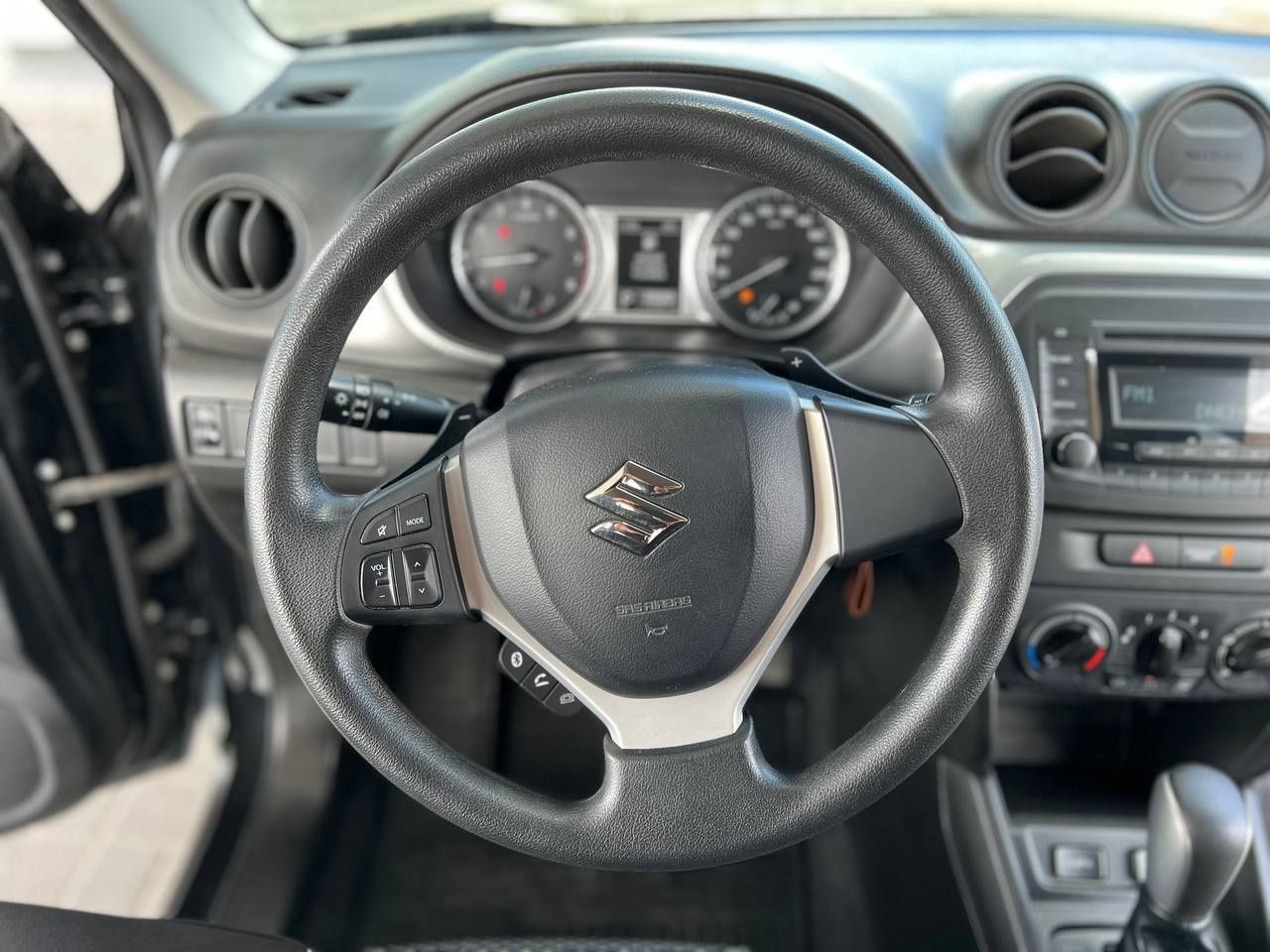 Продам Suzuki Vitara 1.6 АT 2016 Официал