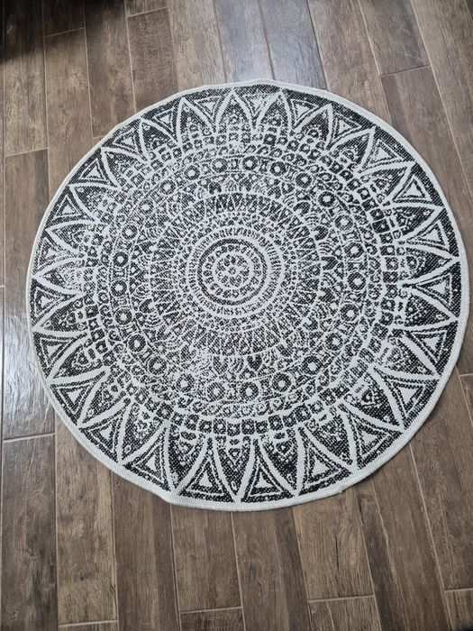 Dywan okrągły 140 cm