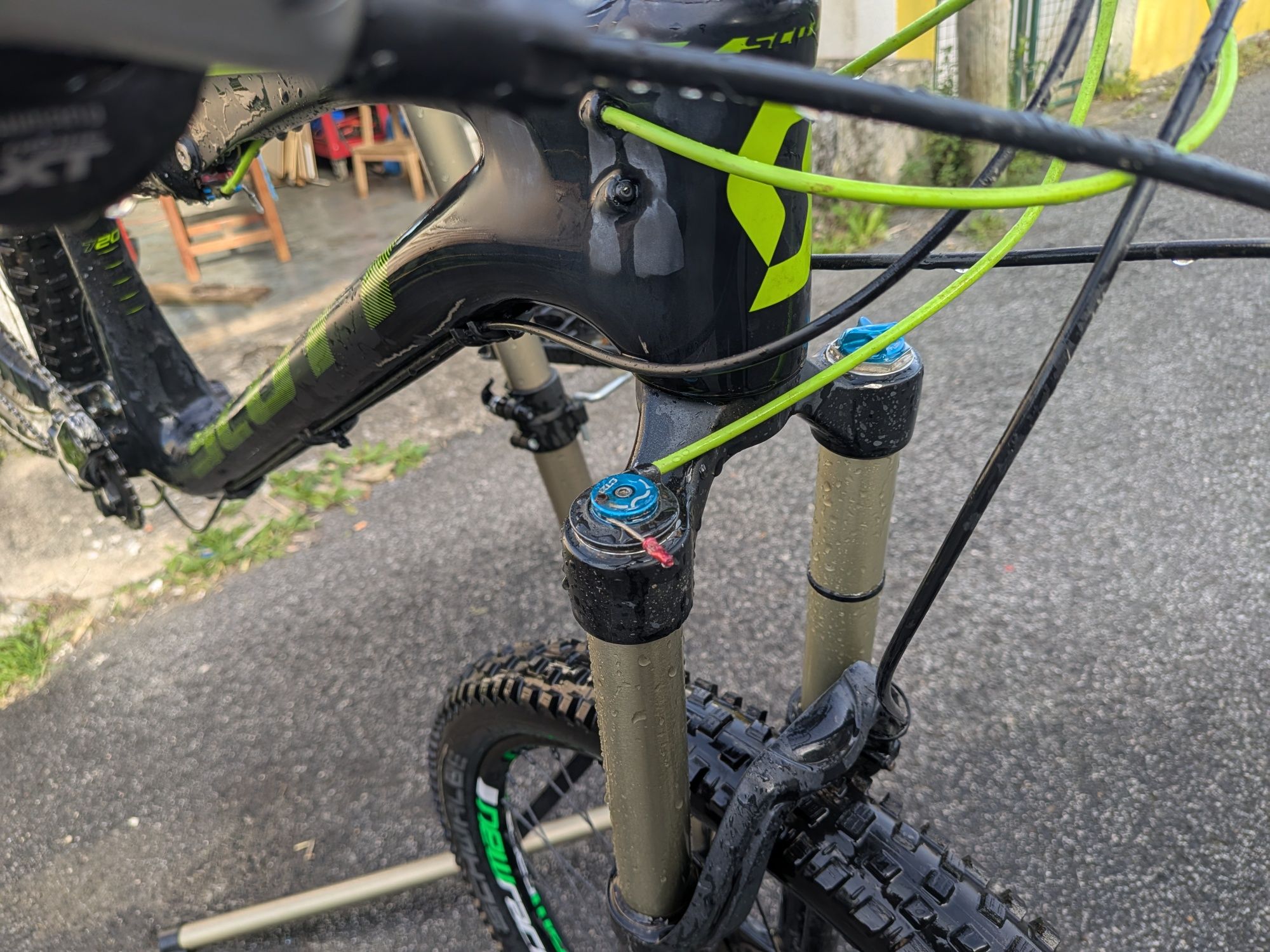 Bicicleta enduro Scott Genius 720 carbono Fox / XT / TwinLock