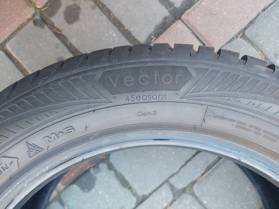 OPONA GOODYEAR 205/55/16 8.84 MM CAŁOROCZNA 1 Sztuka 2020 Rok