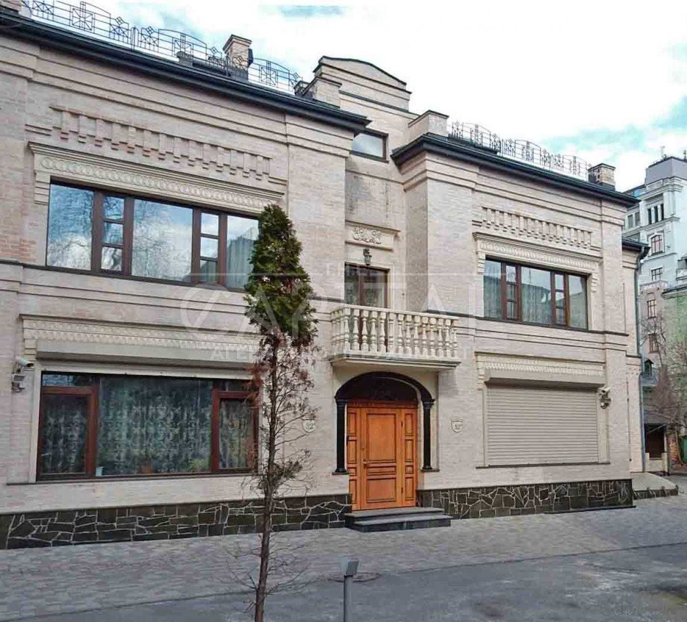 Аренда отдельного здания под офис/посольство в Центре Киева