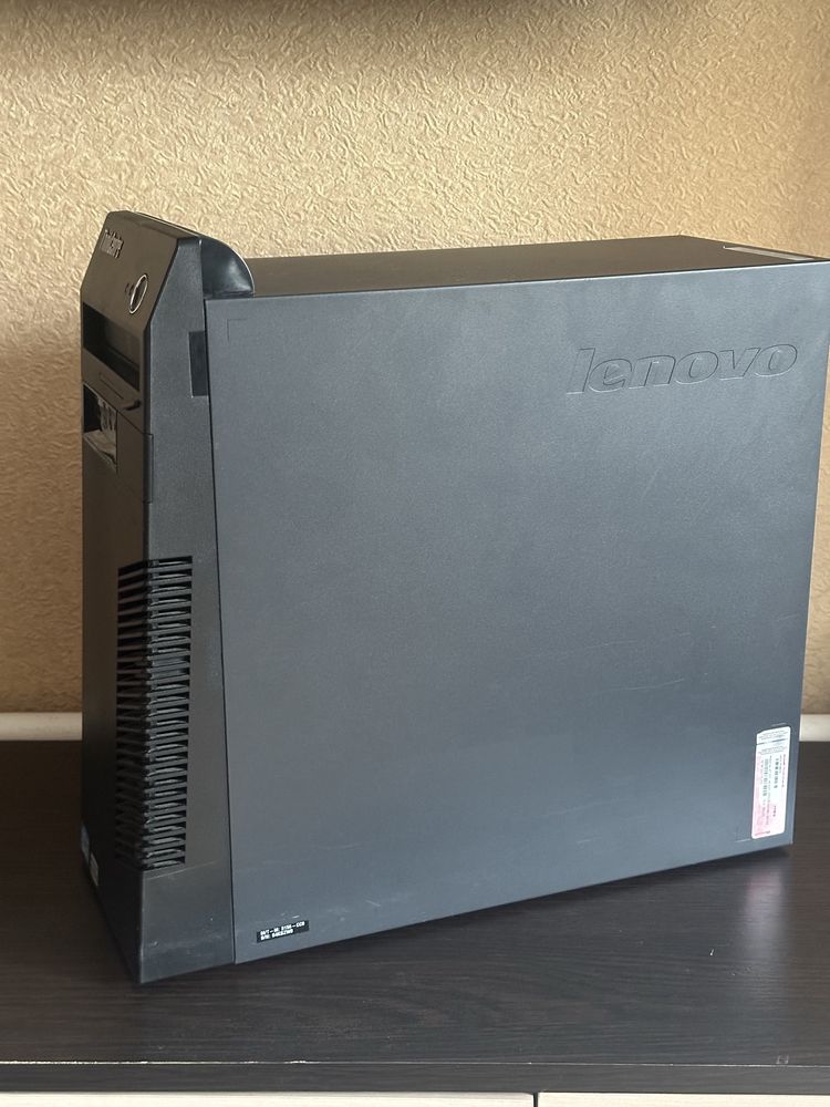 Компютер Lenovo ThinkCentre M71e