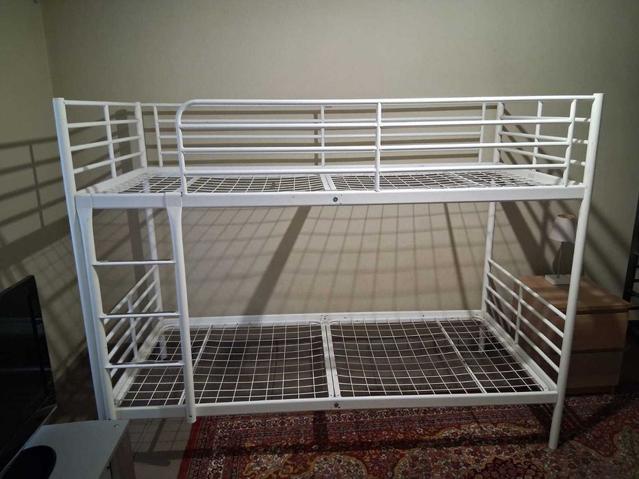 Sprzedam łóżko piętrowe