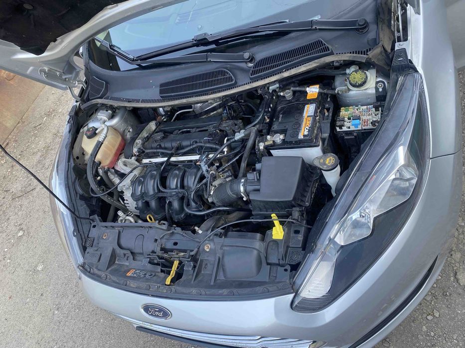 Ford fiesta mk7 1.6л 2016