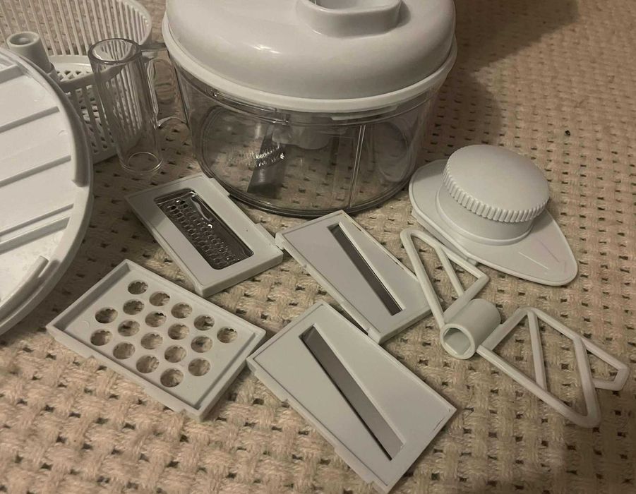 Кухонний комбайн ручний/овочерізка FACKELMANN (8 в 1)