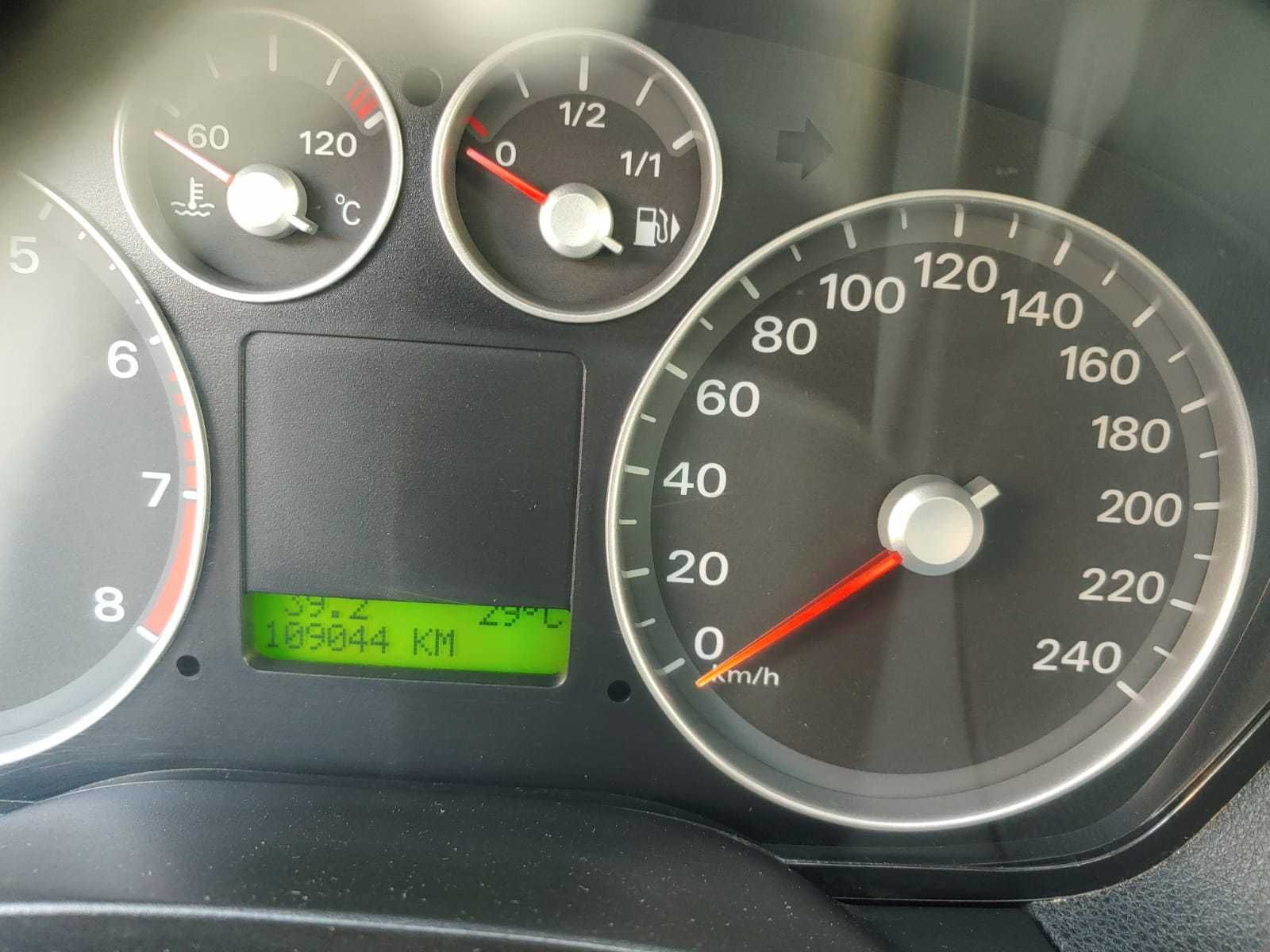 Ford Focus Gasolina 1.4 "quase" Como Novo