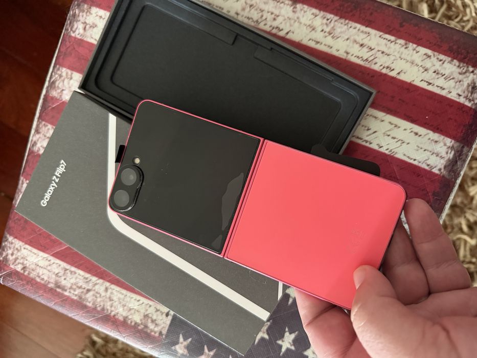 Samsung Zflip 7 red 512gb