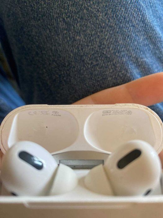 AirPods PRO 1:1  .