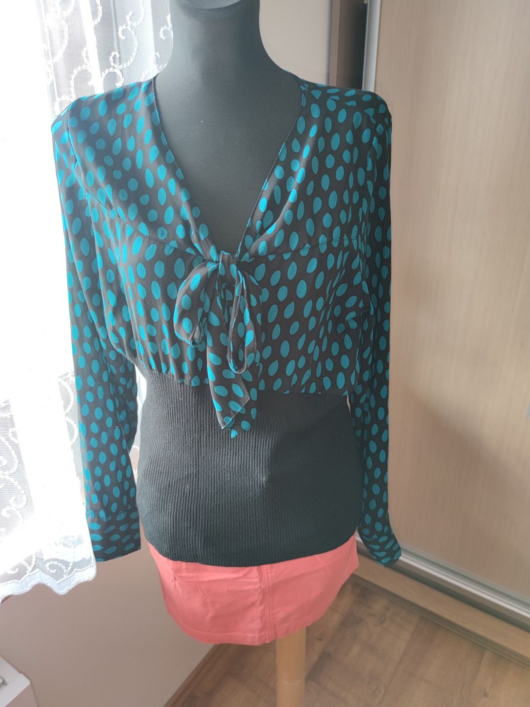 Elegancka zwiewna bluzka w grochy kropy rozm. 42