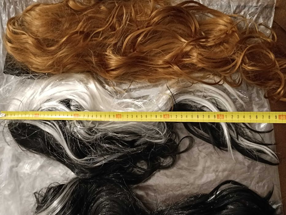 4 perucas coloridas femininas