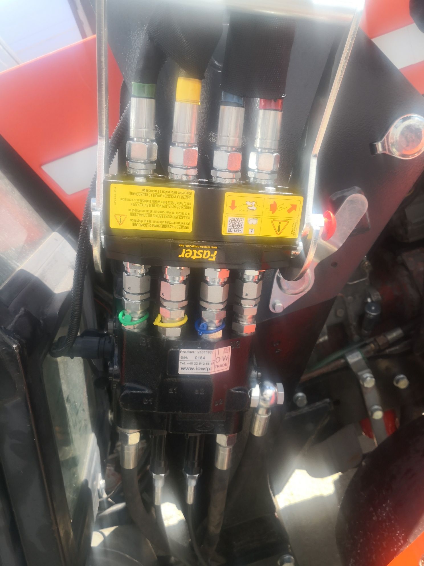 Ładowacz czołowy, tur Sonarol snr300 new holland