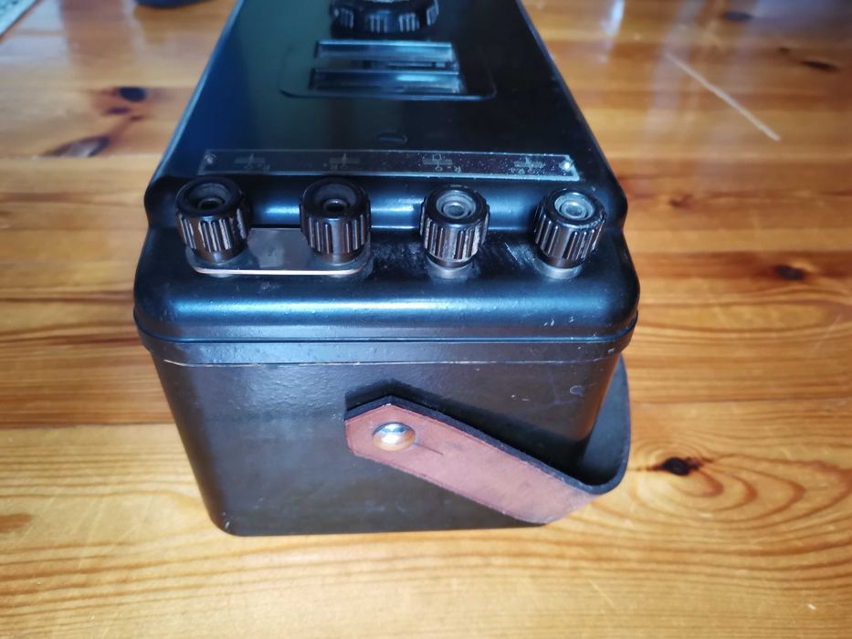 Induktorowy, bakelitowy miernik uziemień IMU