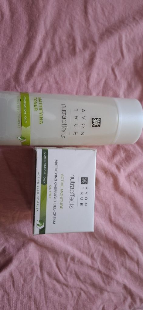 Zestaw matujący od avon