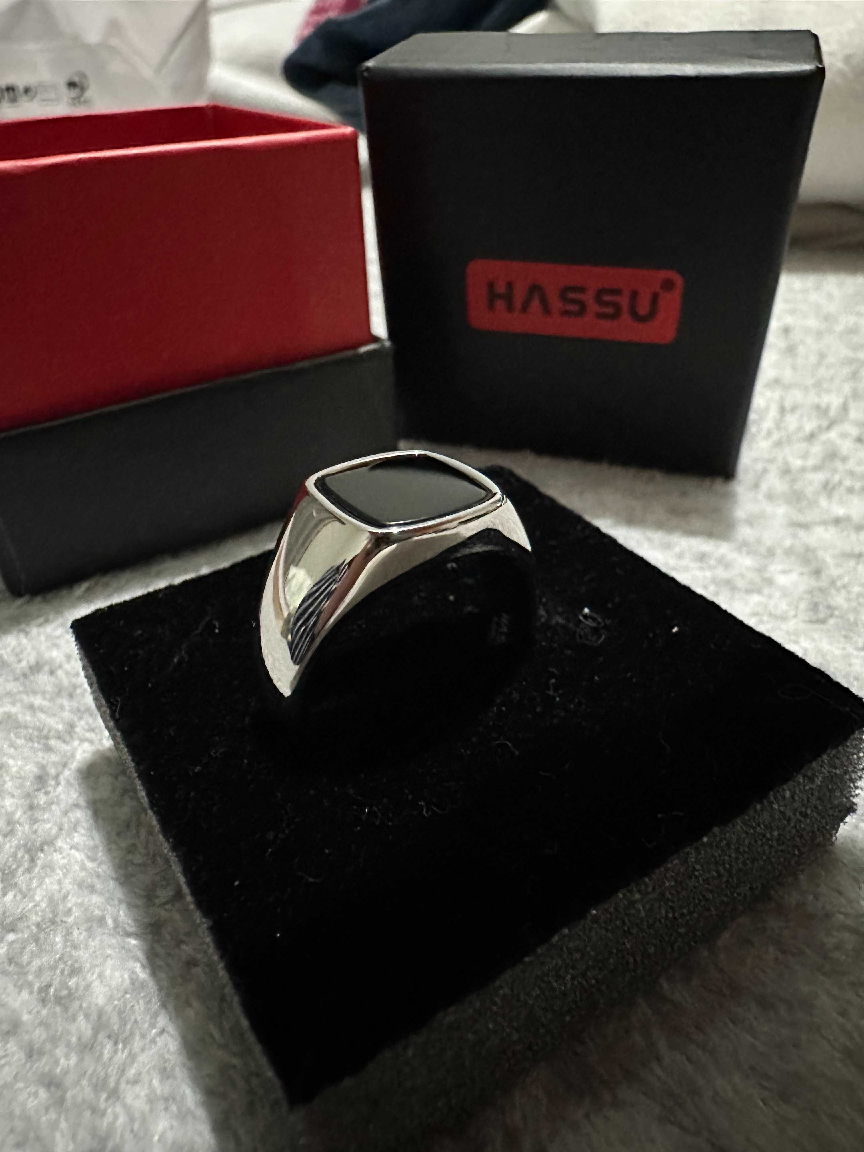 Anel Hassu em Aço com Pedra Natural Preta (NOVO)