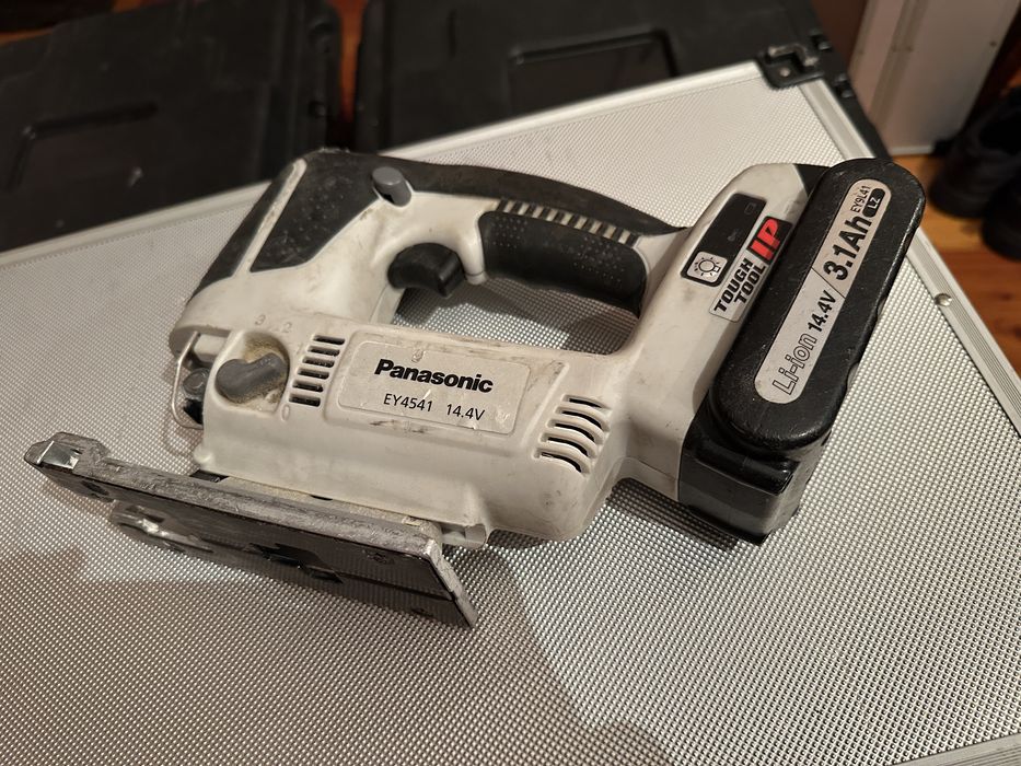 Wyrzynarka Panasonic EY4541