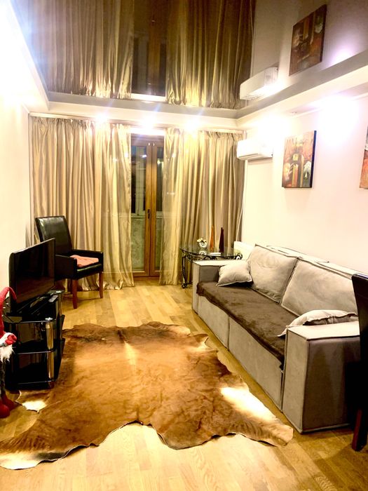 5-кімн Апартаменти з джакузі в 3-х поверхах біля тц Форум