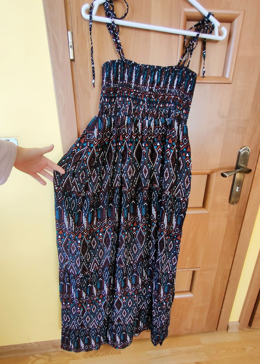 Długa sukienka maxi sukienka gorsetowa na ramiączkach