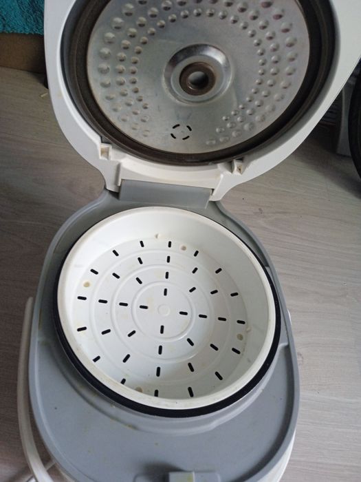 Мультиварка две штуки