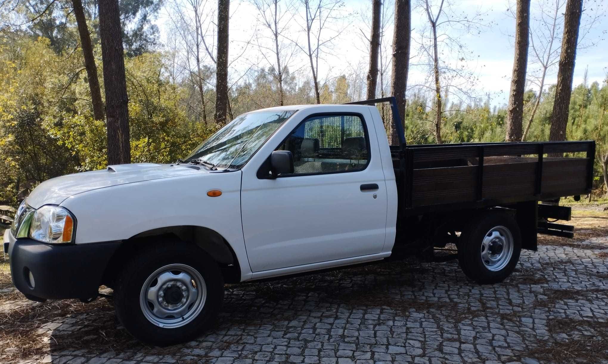 Carrinha Nissan D22 Hilux SÓ 102 MIL KMS 3 lugares ano 2002