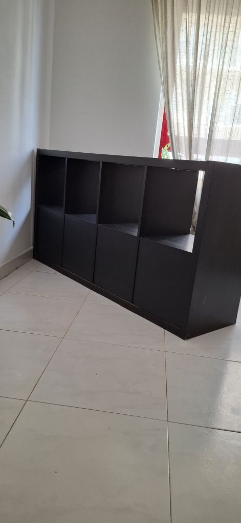 Móvel/ estante KALLAX ikea c/6 acessórios