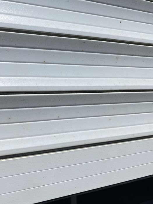 Продам практично новий ролет_на гараж/кіоск