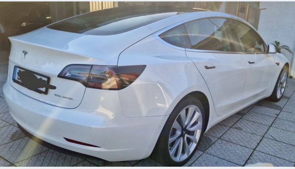 Tesla model 3 AWD Long Range Dual Motor