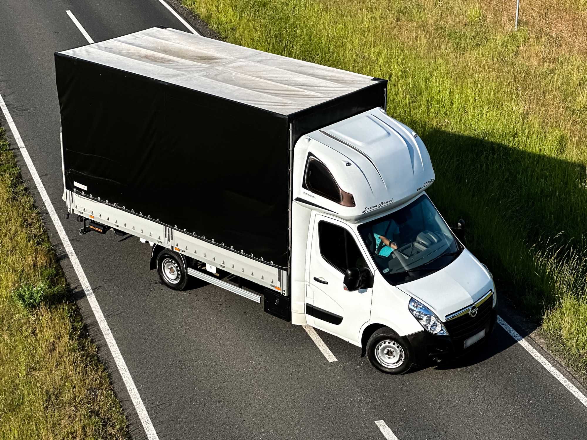 Busy / Plandeki / Windy Opel Movano Wypożyczalnia/Wynajem samochodów