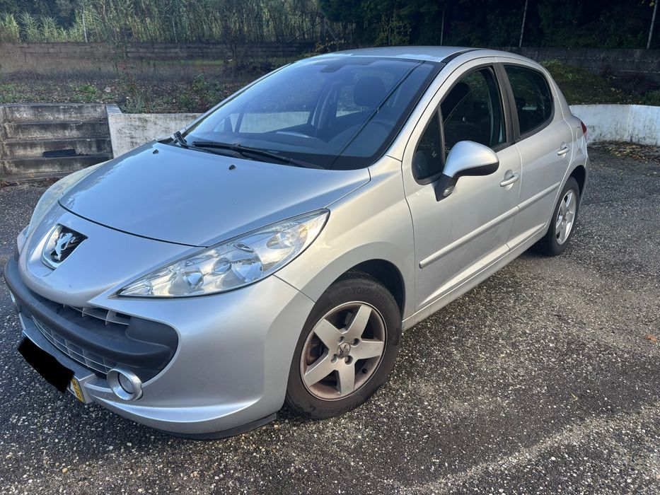Peugeot 207 1,4 gasolina de 2008