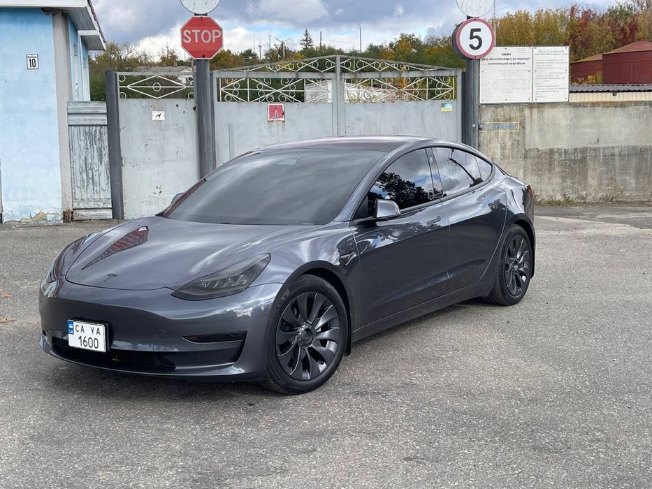 Tesla model 3 Повний привід, 400+ запас ходу