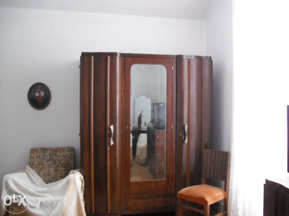 Art Deco mobília de quarto de linhas sobrias
