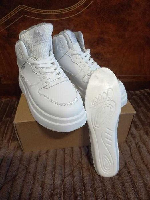 Акція кросівки жіночі шкіряні зимові високі хутро stilli