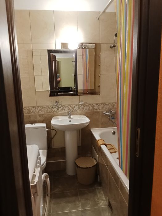 1 - 2 ком. квартира посуточно почасово ,есть разные варианты