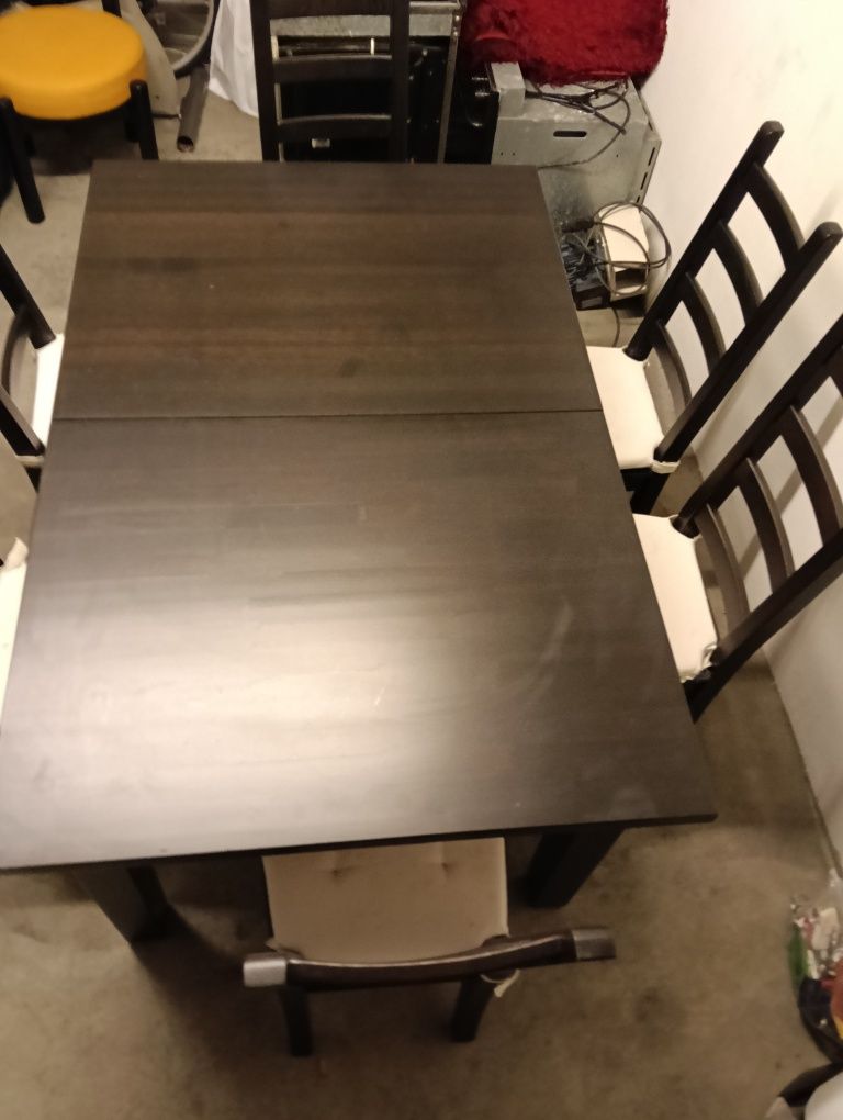 Mesa de cozinha com 6 cadeiras de aumentar o máximo fica com 180