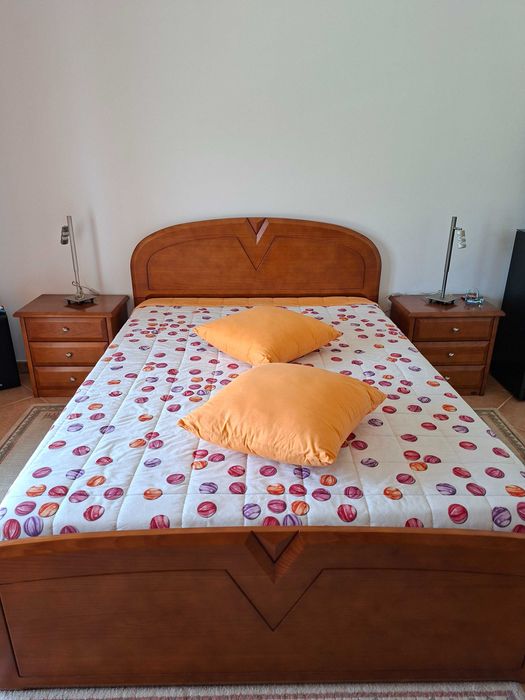 Cama Casal + Mesas Cabeceira