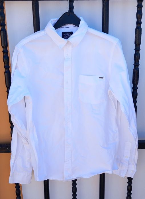 Camisa branca, tamanho 13-14anos da Tifossi 7€