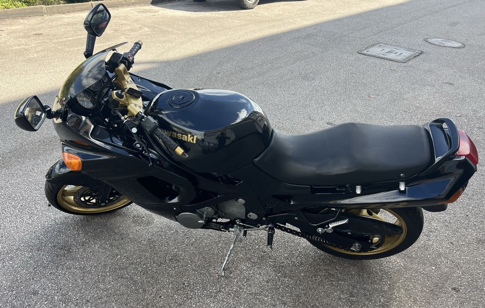 Kawasaki ZZ600 89 não paga IUC