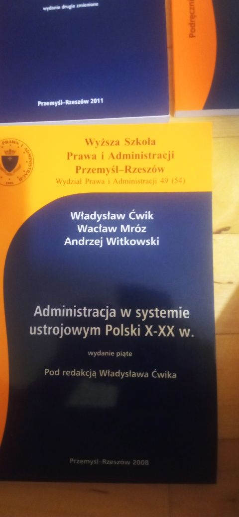 Zestaw książek do prawa administracyjnego Rzeszów WSPiA 8 egz