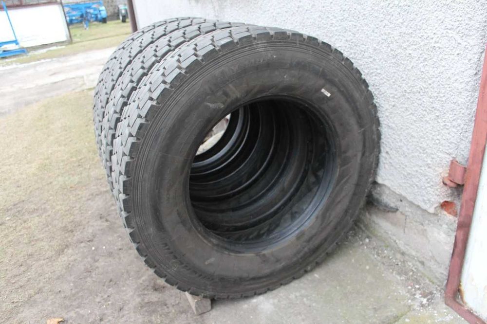 4x Michelin X Multi 275/80R22,5 - 275 80 R22,5 15 mm 2019 r.