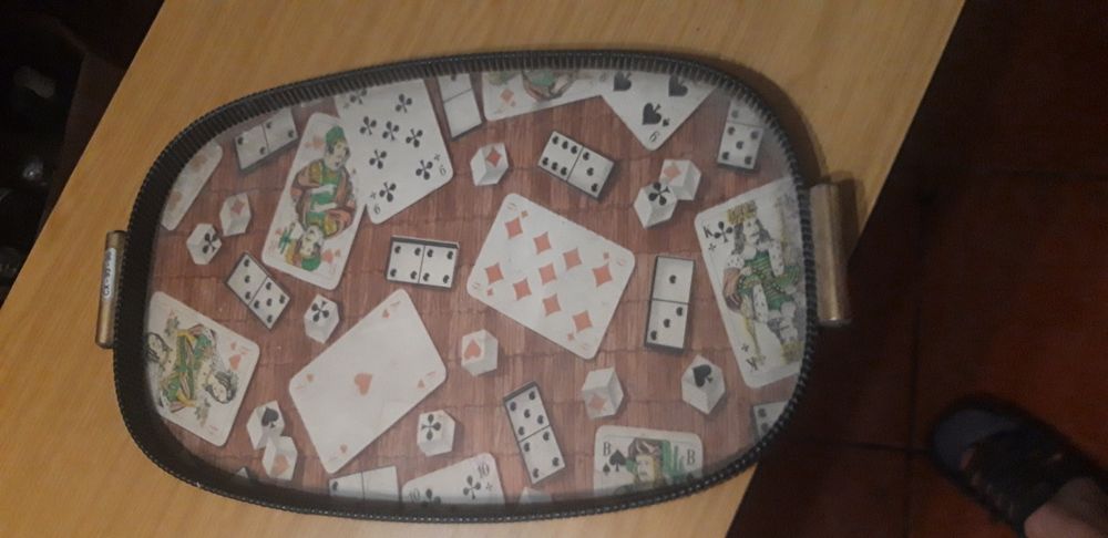 Tabuleiro de Refeição Antigo