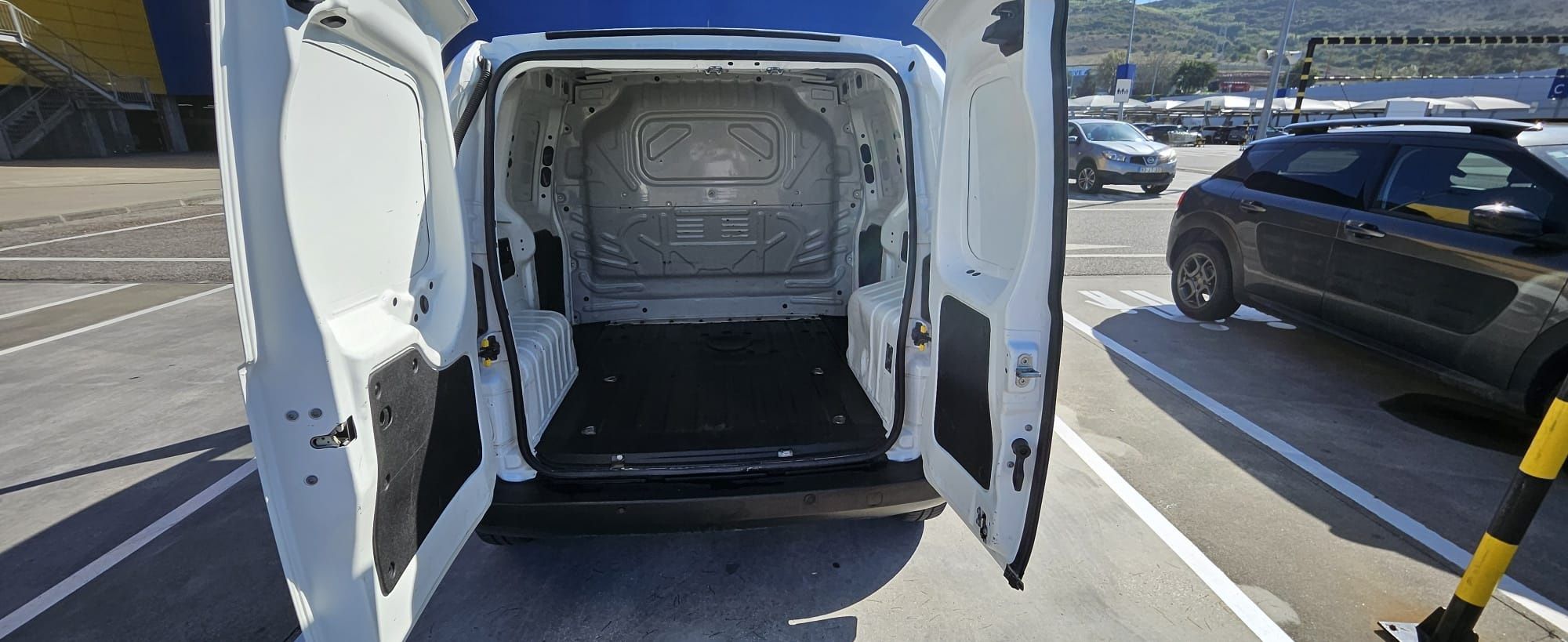 Fiat Fiorino 2015 com ar condicionado