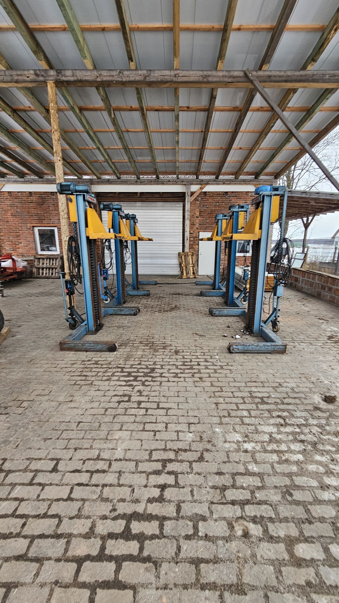 Podnośnik Podnośnik kolumnowy Hywema TIR 30T ciezarowy