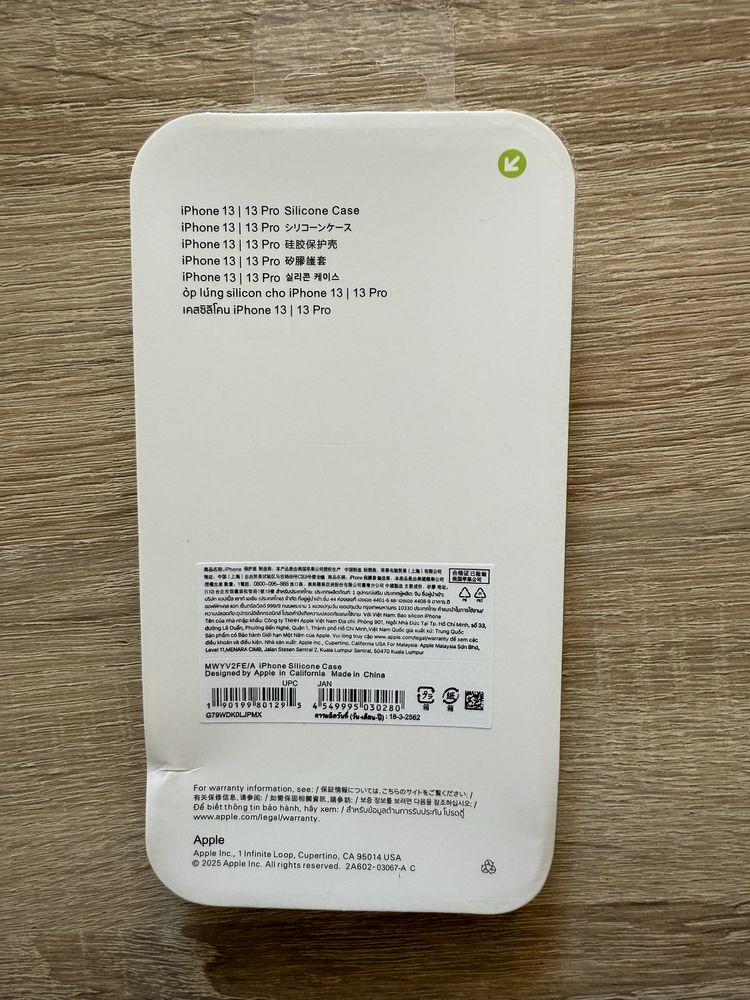 Apple case etui iPhone 13 13 pro silikonowe logo