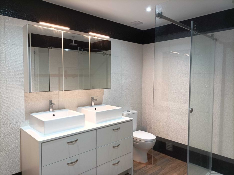 Penthouse T3 com garagem centro de Peniche.