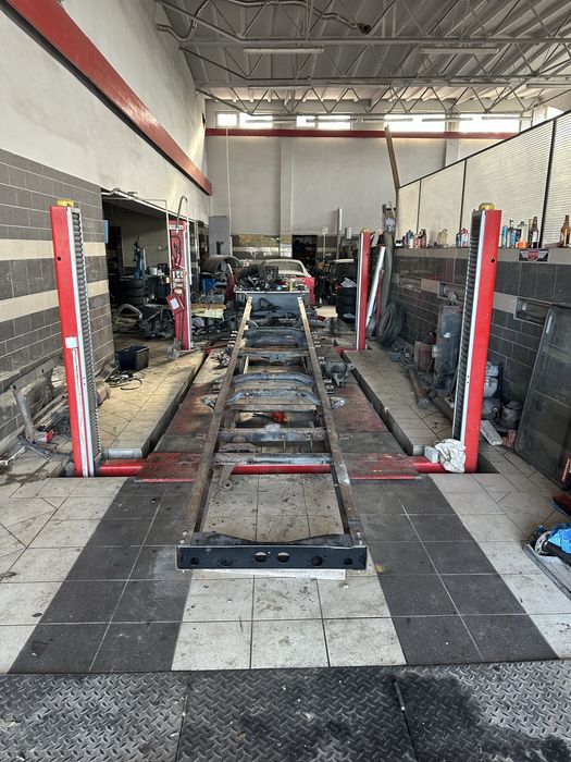 Obiekt handlowo–usługowo–magazynowy z dużym placem w Stąporkowie